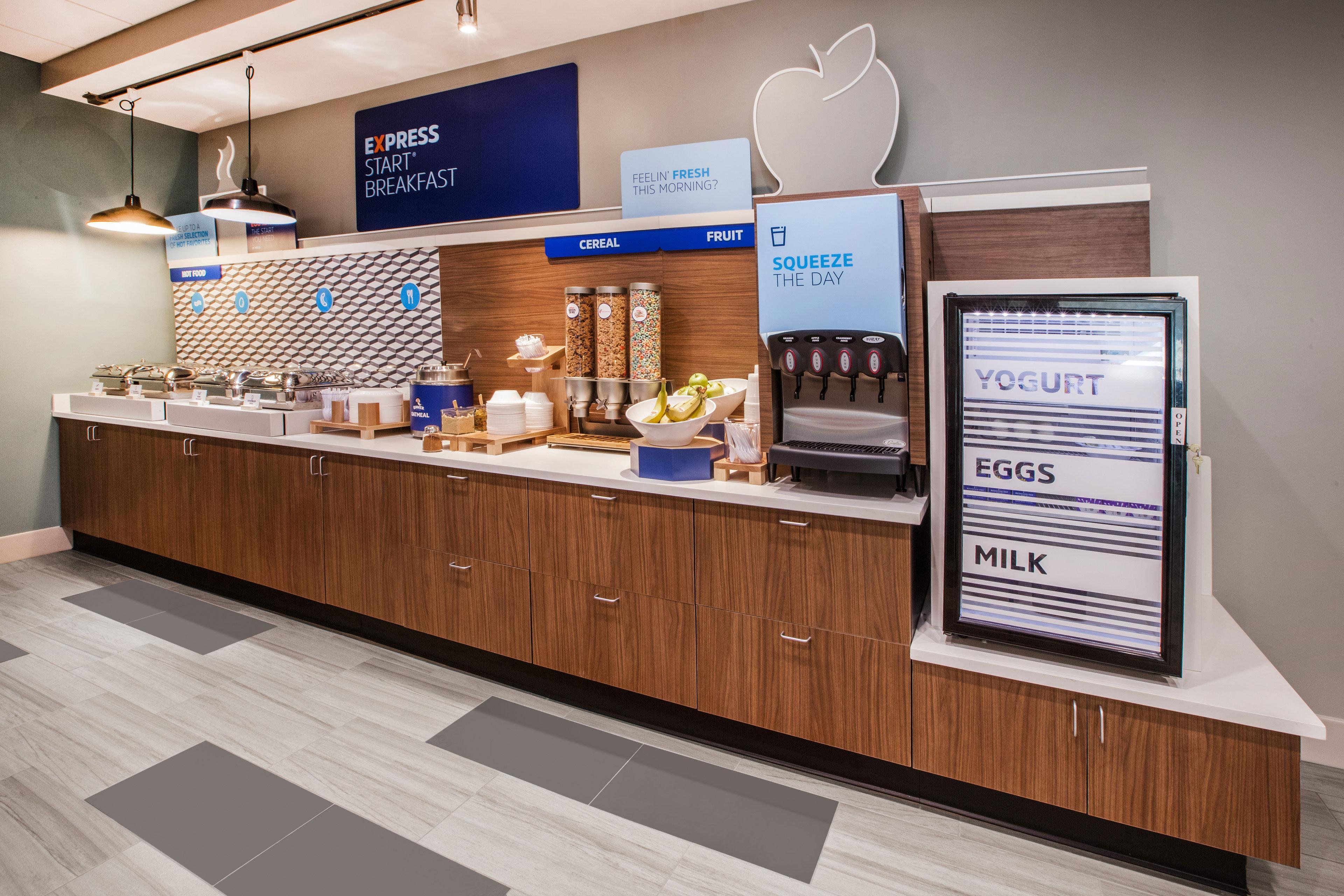 Hotel Express & Denver North - By Ihg Thornton
