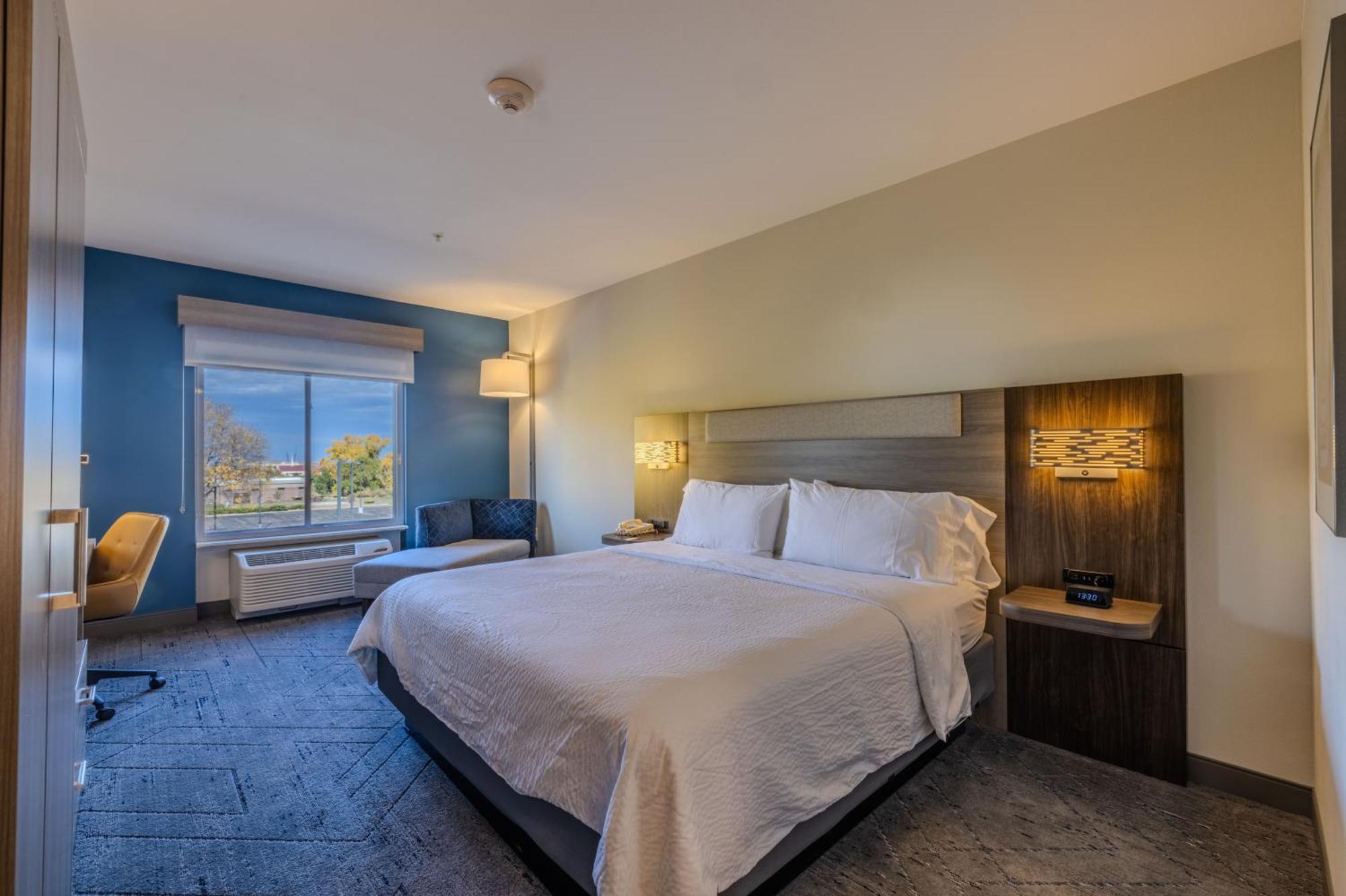 Express & Denver North - By Ihg