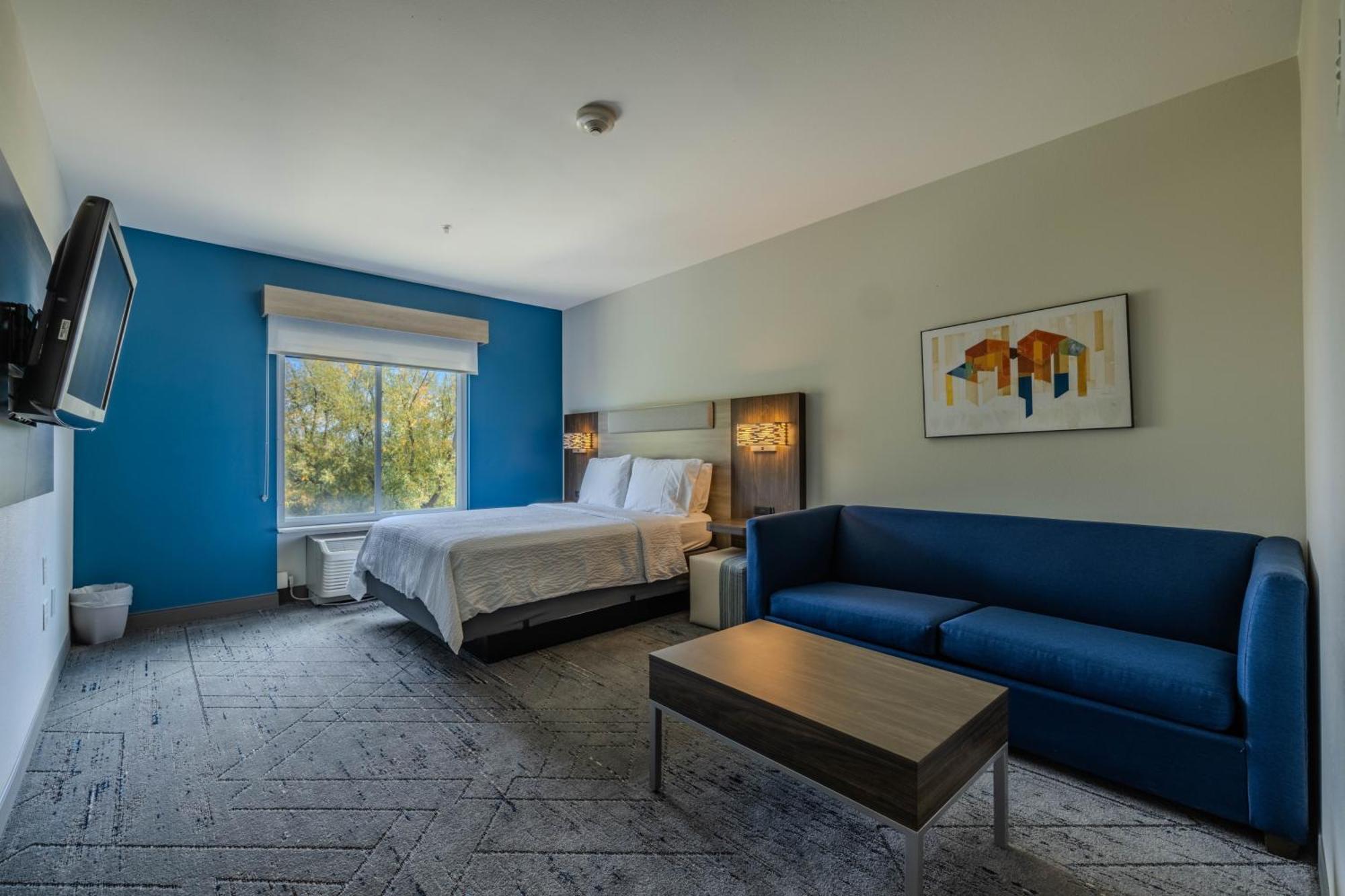 Express & Denver North - By Ihg