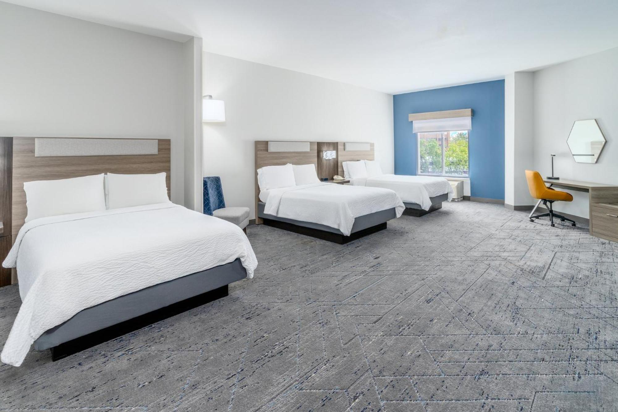 Express & Denver North - By Ihg Hotel 2*