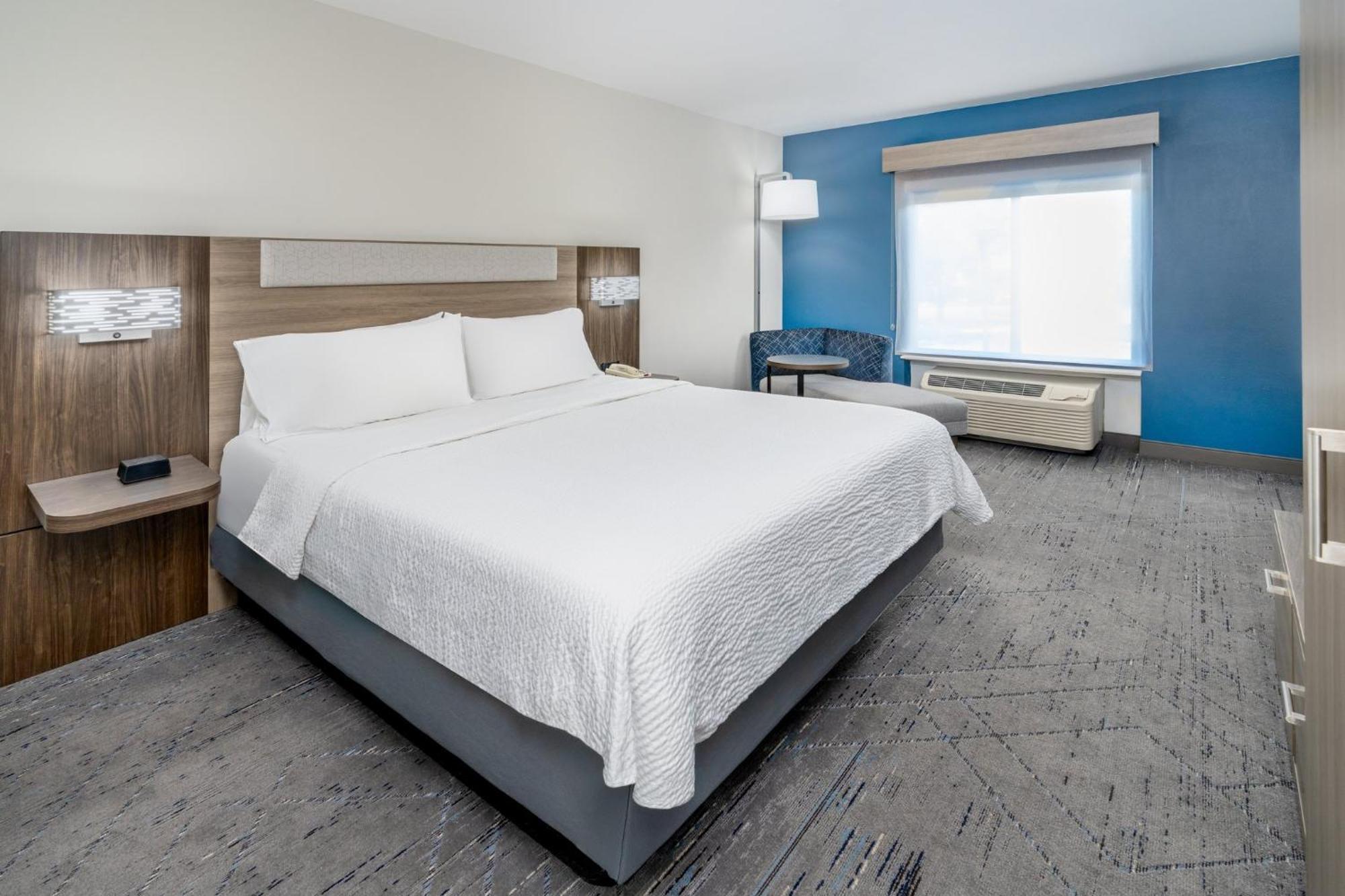 Express & Denver North - By Ihg 2*