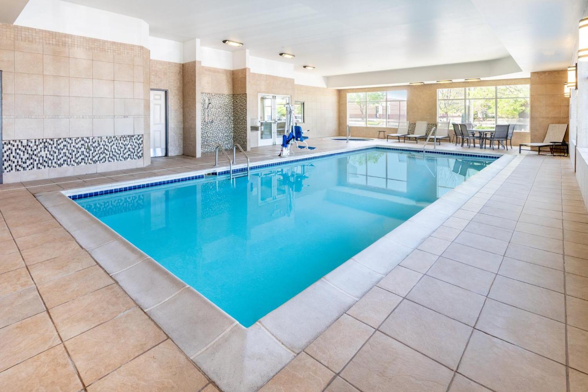 Express & Denver North - By Ihg Thornton